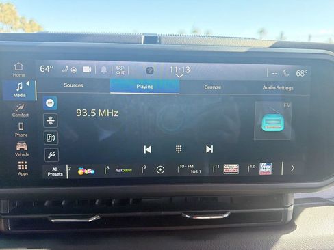Used 2025 Jeep Wrangler Unlimited Sahara AWD/4WD image 12
