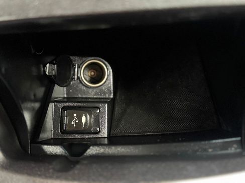 Used 2016 Toyota Camry SE image 28