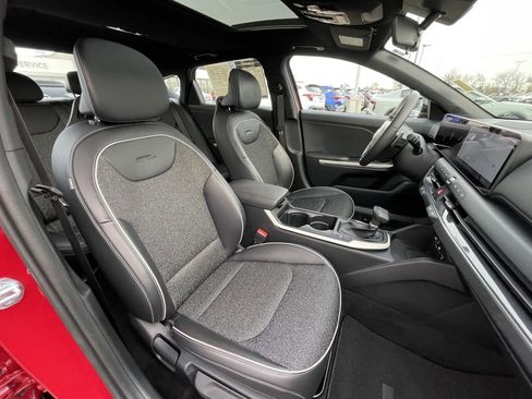 Certified 2025 Kia K4 GT-Line w/ GT-Line Sunroof Package image 31