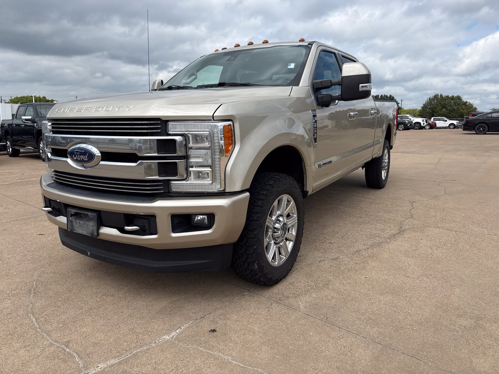Used 2018 Ford F350 Limited AWD/4WD image 3