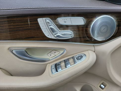 Used 2015 Mercedes-Benz C 300 4MATIC Sedan image 21