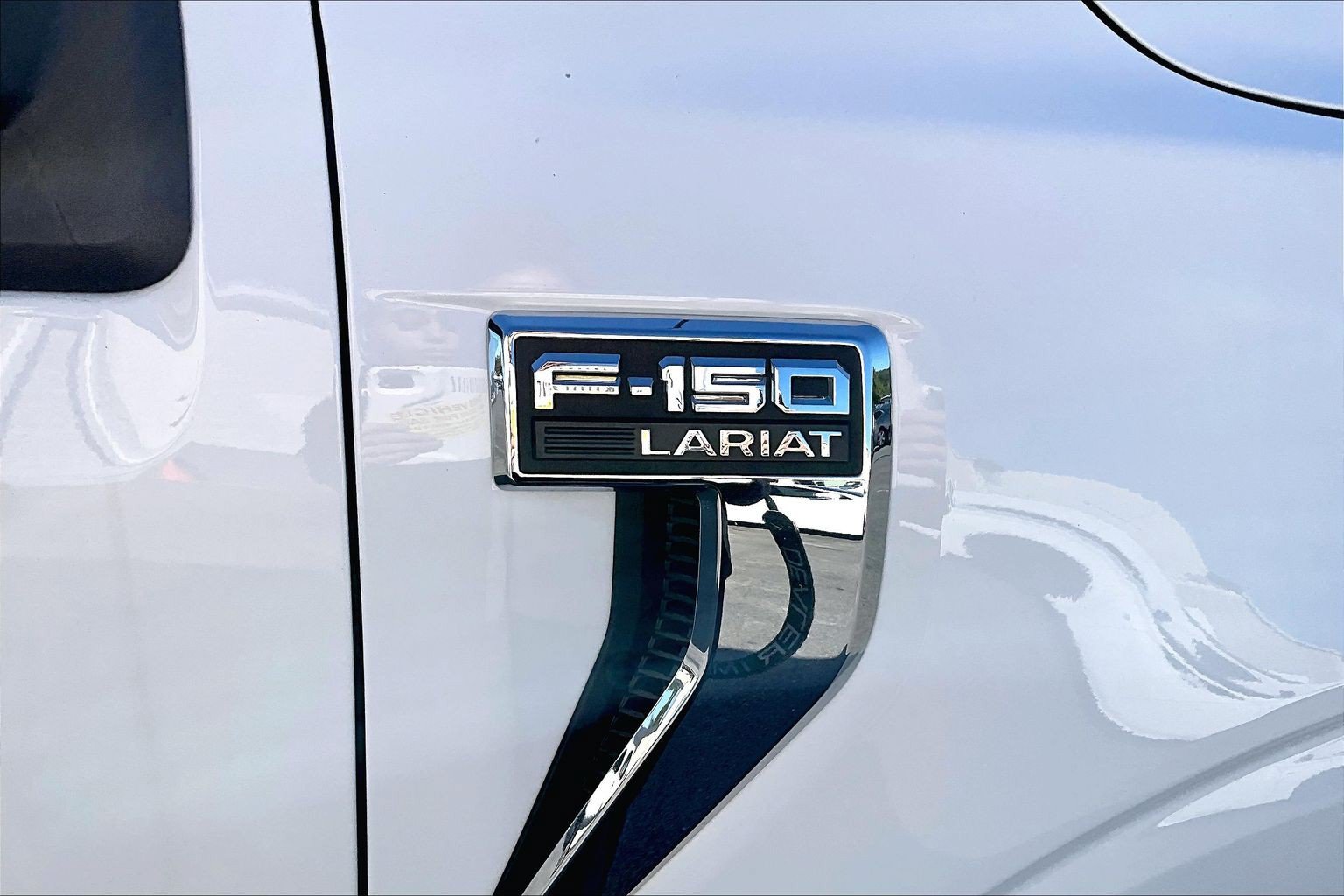 Used 2021 Ford F150 Lariat w/ FX4 Off-Road Package AWD/4WD image 25