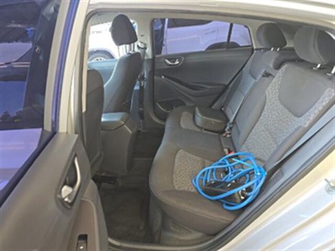 Used 2019 Hyundai Ioniq Plug-In Hybrid FWD image 16