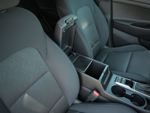 Used 2018 Hyundai Tucson SE AWD/4WD image 51