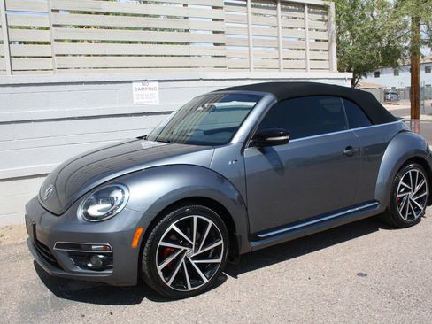 Used 2014 Volkswagen Beetle R-Line image 8