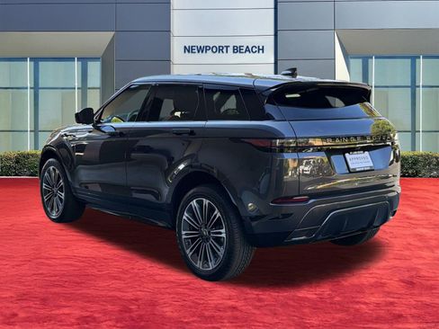 Used 2026 Land Rover Range Rover Evoque Dynamic SE AWD/4WD image 3