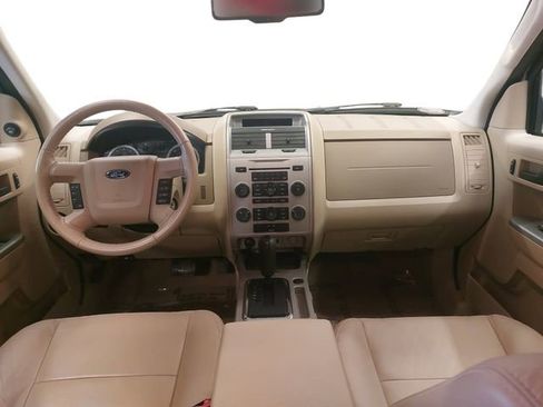 Used 2010 Ford Escape XLT image 9
