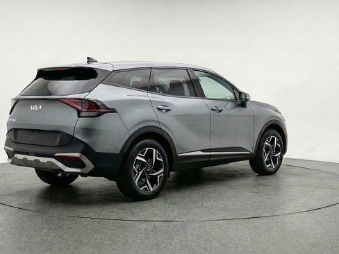 Used 2025 Kia Sportage LX image 9