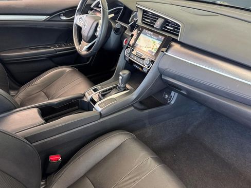 Used 2017 Honda Civic Touring image 32
