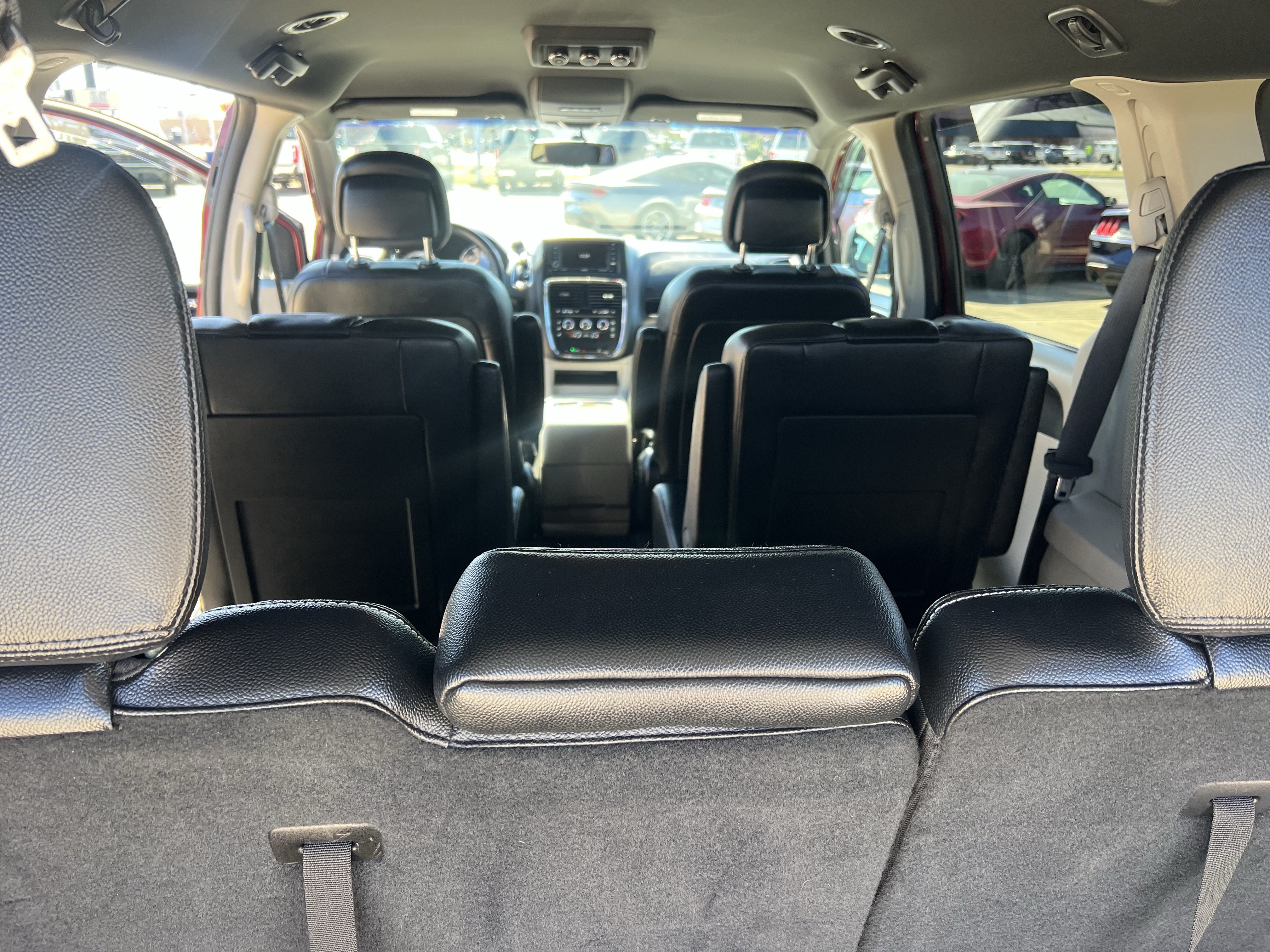 Used 2017 Dodge Grand Caravan SXT FWD image 21