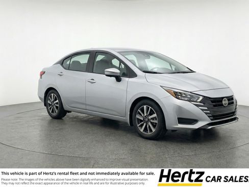 Used 2025 Nissan Versa SV image 1