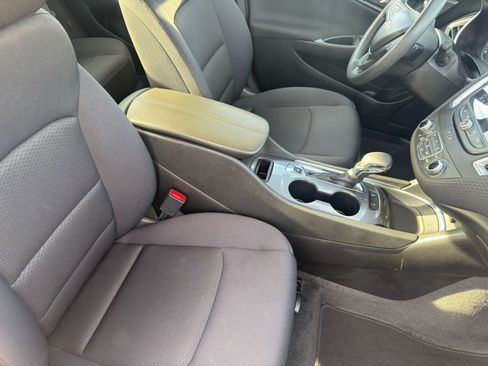 Used 2024 Chevrolet Malibu LT image 31