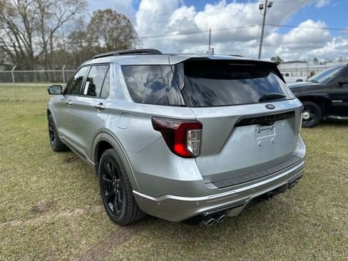 Used 2020 Ford Explorer ST w/ ST Street Pack image 6