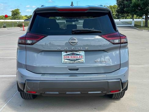 Used 2025 Nissan Rogue SL w/ SL Premium Package AWD/4WD image 4