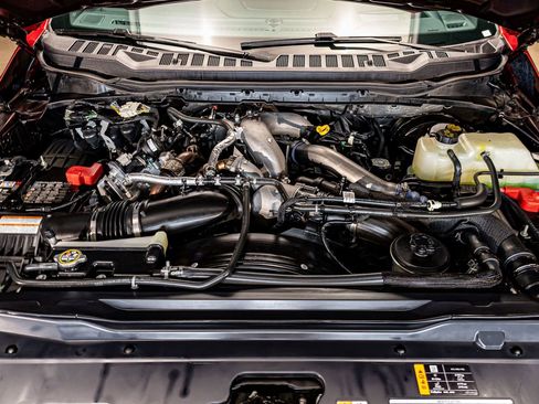 Used 2025 Ford F250 Platinum image 31