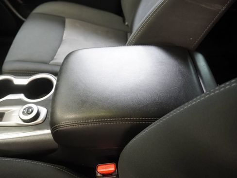Used 2020 Nissan Pathfinder SV AWD/4WD image 22