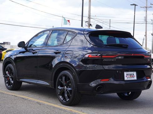 Used 2024 Dodge Hornet R/T w/ Track Pack AWD/4WD image 5