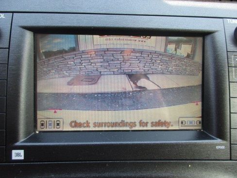 Used 2010 Toyota Prius Five w/ Advanced Technology Pkg FWD image 23