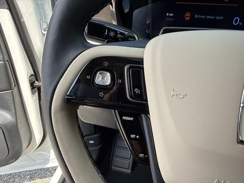 Certified 2025 Lincoln Corsair Grand Touring w/ Equipment Group 302A AWD/4WD image 30