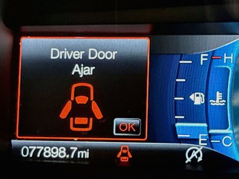 Used 2020 Ford Edge Titanium w/ Cargo Accessory Package FWD image 11