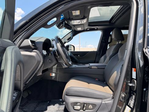 Used 2025 Lexus LX 700h Overtrail w/ Accessory Package (Z1) AWD/4WD image 35