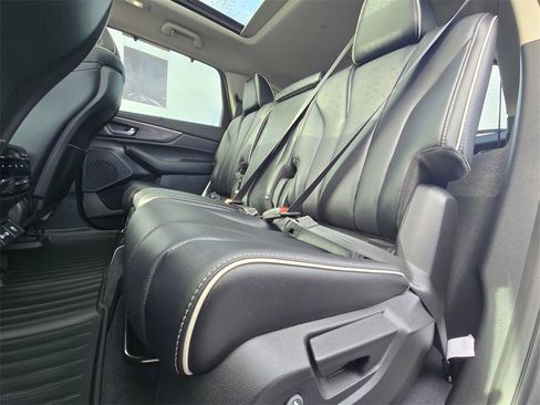 Used 2023 Acura MDX SH-AWD w/ Advance Package image 12