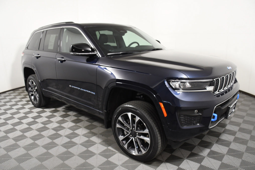 Used 2023 Jeep Grand Cherokee Overland w/ Rear Seat Video Group I AWD/4WD image 8