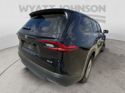 Used 2025 Toyota Grand Highlander AWD image 7