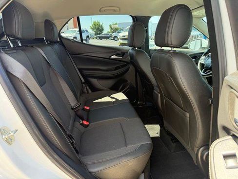 Used 2024 Buick Encore GX Preferred FWD image 4