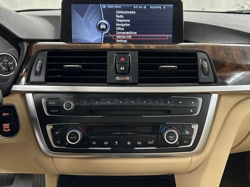 Used 2013 BMW 328i xDrive Sedan AWD/4WD image 18