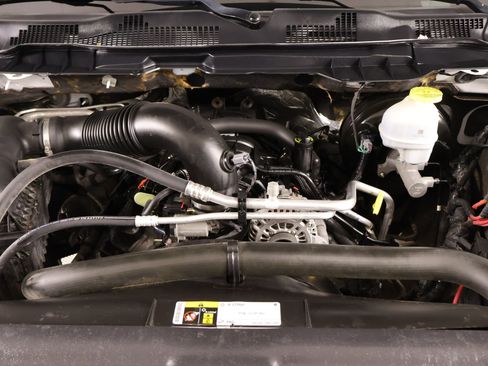 Used 2021 RAM 1500 Classic SLT image 18