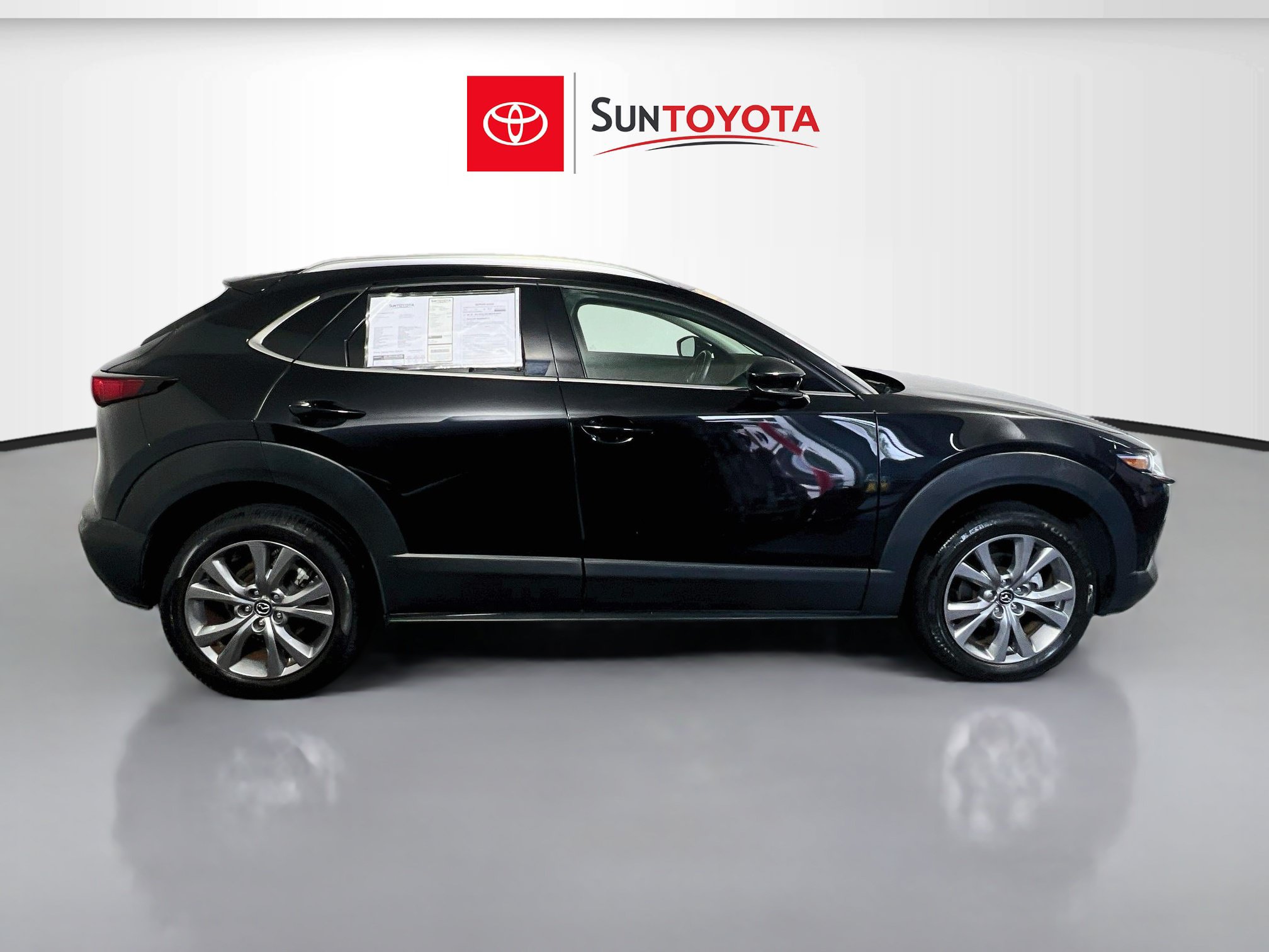 Used 2022 MAZDA CX-30 AWD 2.5 S w/ Premium Package image 2