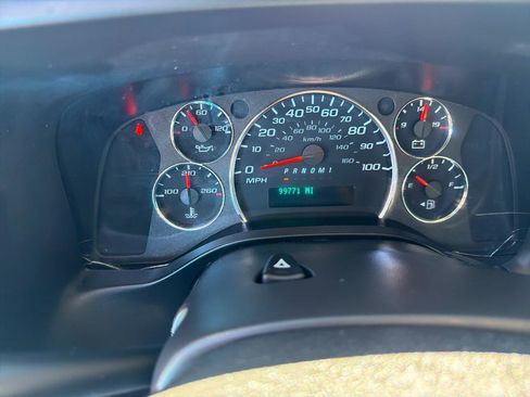 Used 2022 Chevrolet Express 2500 w/ Driver Convenience Package image 17