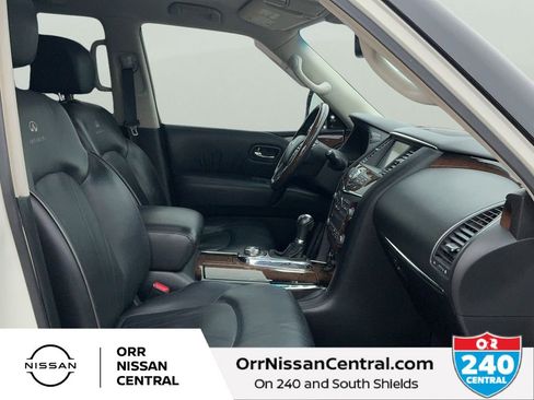 Used 2014 INFINITI QX80 4WD w/ Deluxe Touring Package image 11