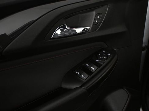 Used 2023 Chevrolet TrailBlazer RS w/ Convenience Package FWD image 8