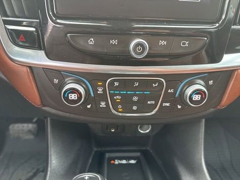 Used 2018 Chevrolet Traverse High Country AWD/4WD image 29