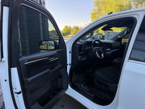 Used 2023 GMC Sierra 1500 SLE AWD/4WD image 32