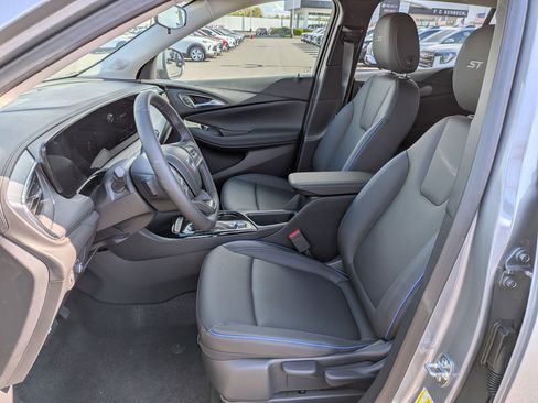 New 2026 Buick Encore GX Sport Touring FWD image 17
