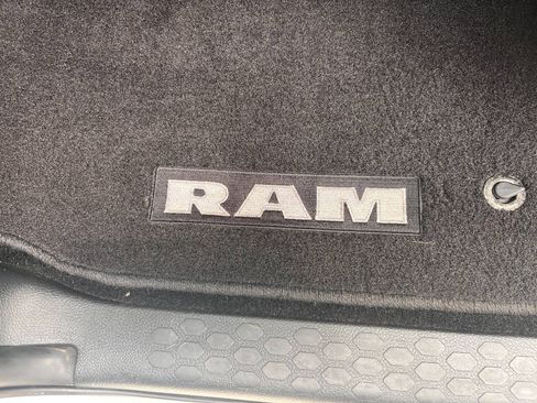 Used 2014 RAM 2500 Tradesman w/ Chrome Appearance Group AWD/4WD image 32