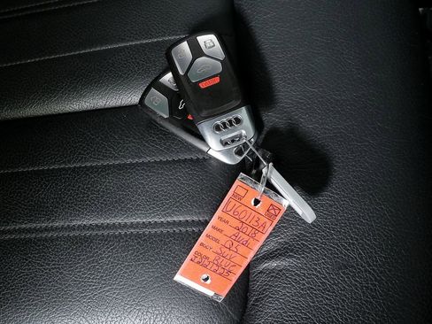 Used 2018 Audi Q5 2.0T Premium Plus w/ Premium Plus Package image 26