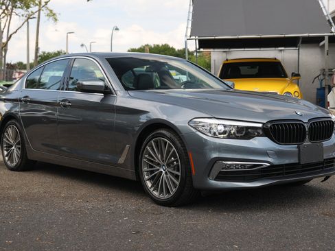 Used 2018 BMW 530i w/ Premium Package RWD image 19