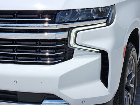 Used 2021 Chevrolet Tahoe LT w/ LT Signature Package AWD/4WD image 11