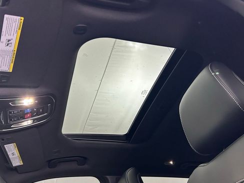 New 2025 Jeep Grand Cherokee 4WD image 30