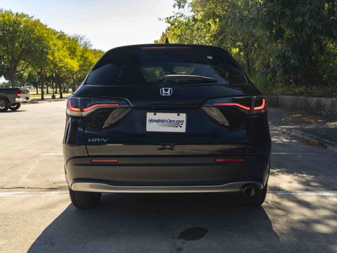 Used 2024 Honda HR-V Sport image 8
