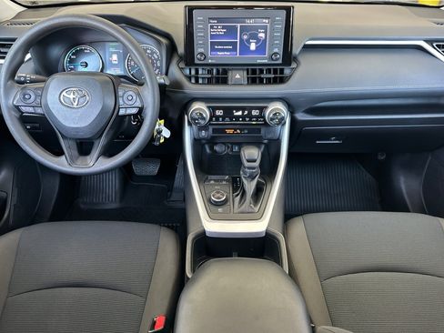 Certified 2022 Toyota RAV4 LE AWD/4WD image 12