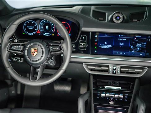 Certified 2026 Porsche Cayenne AWD/4WD image 17