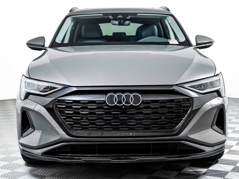 Certified 2024 Audi Q8 e-tron Premium AWD/4WD image 6