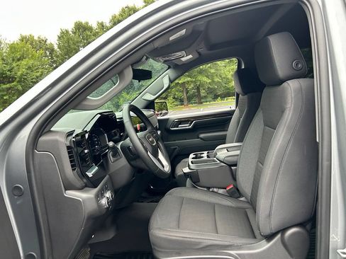 Used 2024 GMC Sierra 1500 Elevation AWD/4WD image 5
