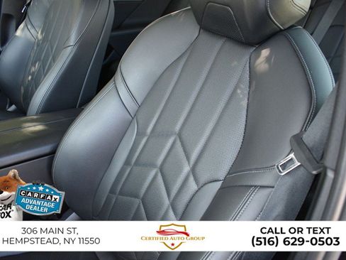 Used 2025 BMW 530i w/ Premium Package RWD image 8