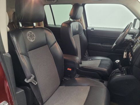 Used 2014 Jeep Patriot Latitude w/ Freedom Edition Package image 21